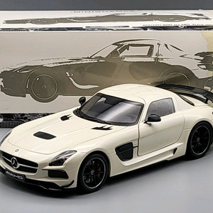 1:18 벤츠 SLS AMG 블랙시리즈 (C197, 미니챔프)