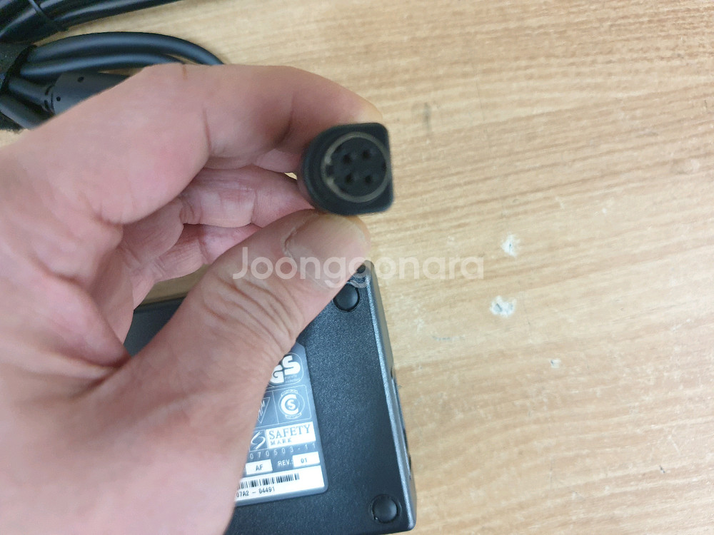 도시바 노트북 19v 9.5a PA3546E-1AC3 팝니다--1