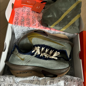 나이키 알파플라이3 프리미엄 라이트아미 270