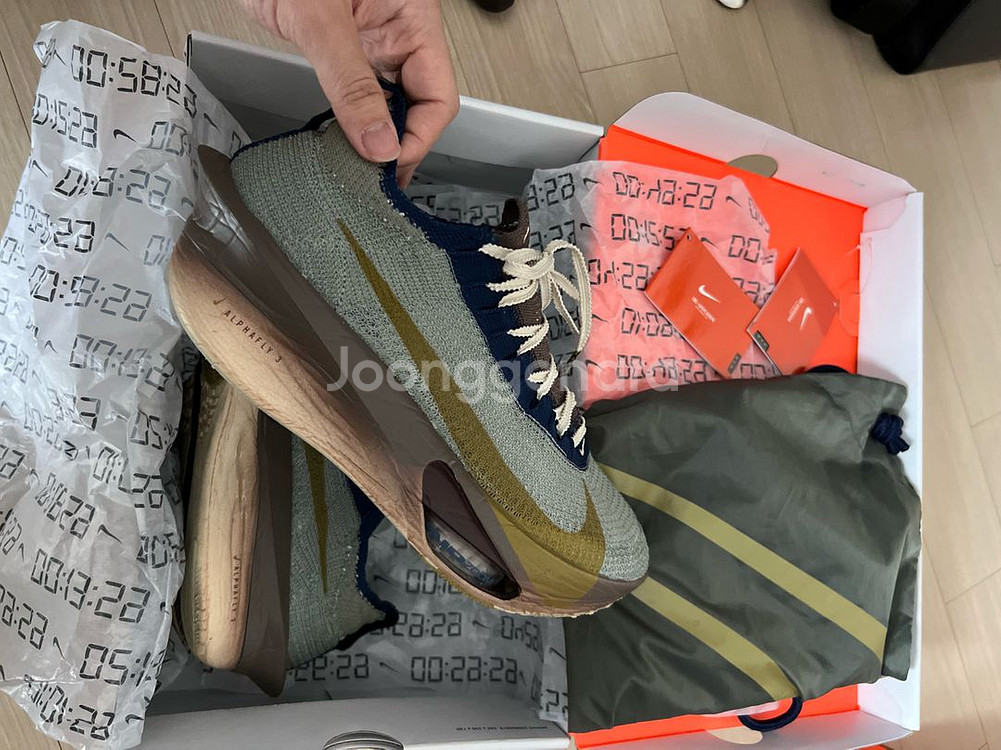 나이키 알파플라이3 프리미엄 라이트아미 270--1