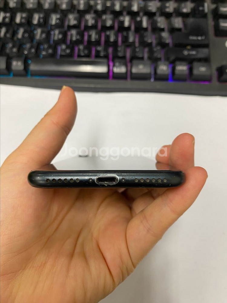 아이폰SE2 블랙 외관깔끔 128GB 무잔상 자녀폰 업무폰--6