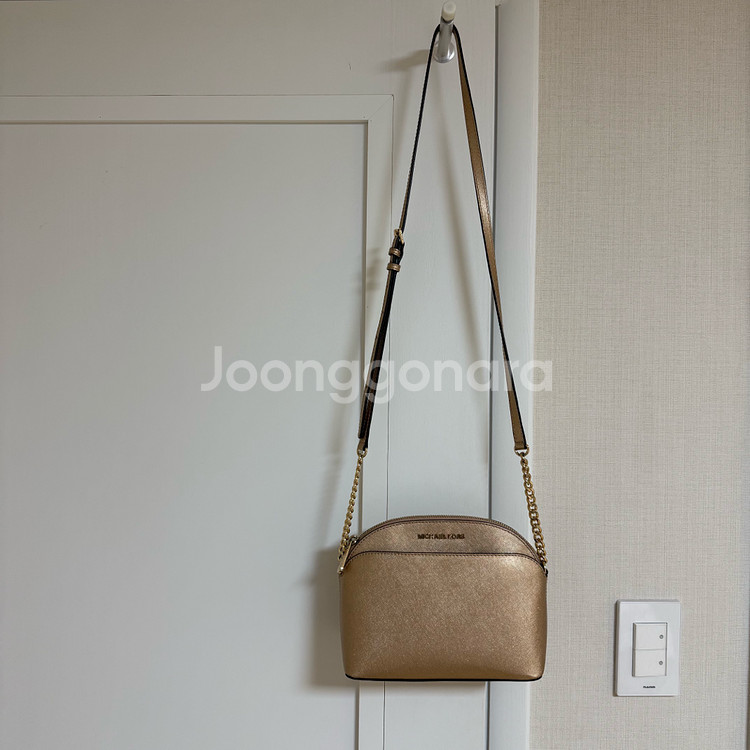 마이클코어스 크로스백--0