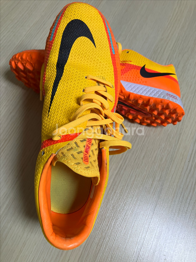 나이키 팬텀 GT 프로 TF 풋살화--2