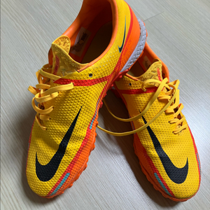 나이키 팬텀 GT 프로 TF 풋살화