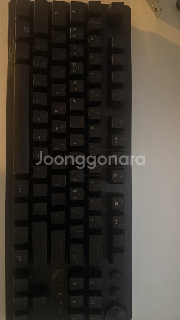 레이저 헌츠맨 v3 프로 TKL 게이밍 키보드--0