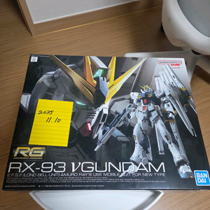 RG 건담 RX-93 뉴건담 프라모델