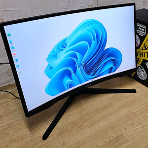 삼성 오디세이 G5 C27G54TQW 144HZ QHD 게이밍 27인치 모니터 판매합니다.