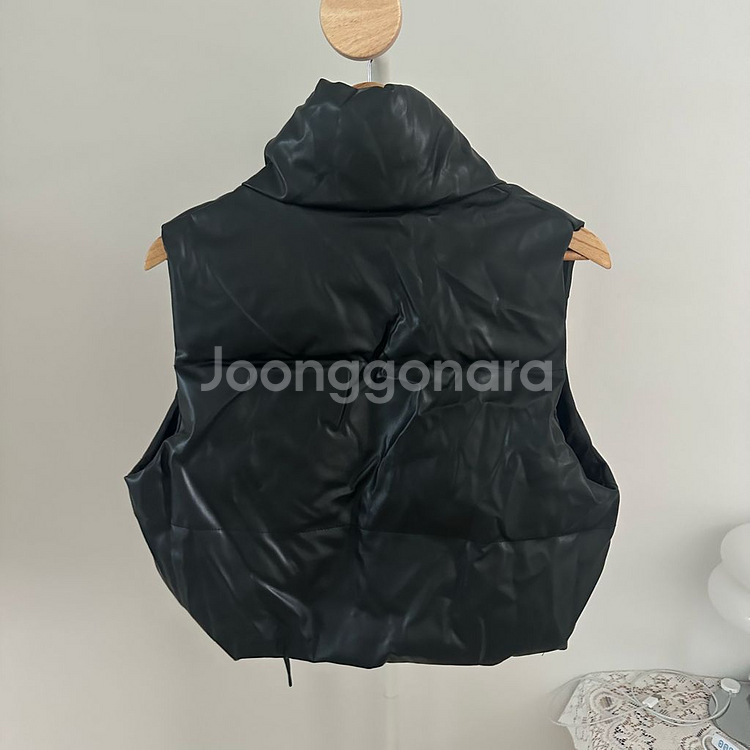 레더숏크롭패딩조끼 블랙--1