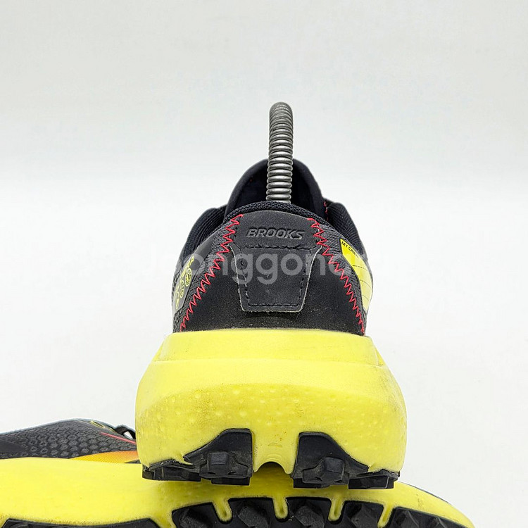 브룩스 칼데라6 회/형 (255 D)--1