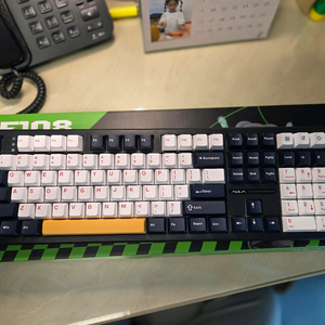 독거미 AULA F108 기계식 키보드 풍령축