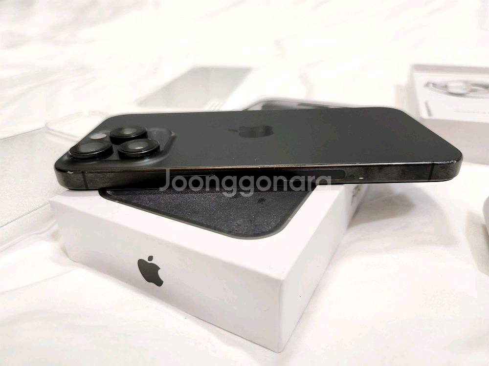 [아이폰 15 프로맥스] 256GB 블랙티타늄 / 배터리 100% / 외관 깔끔--10