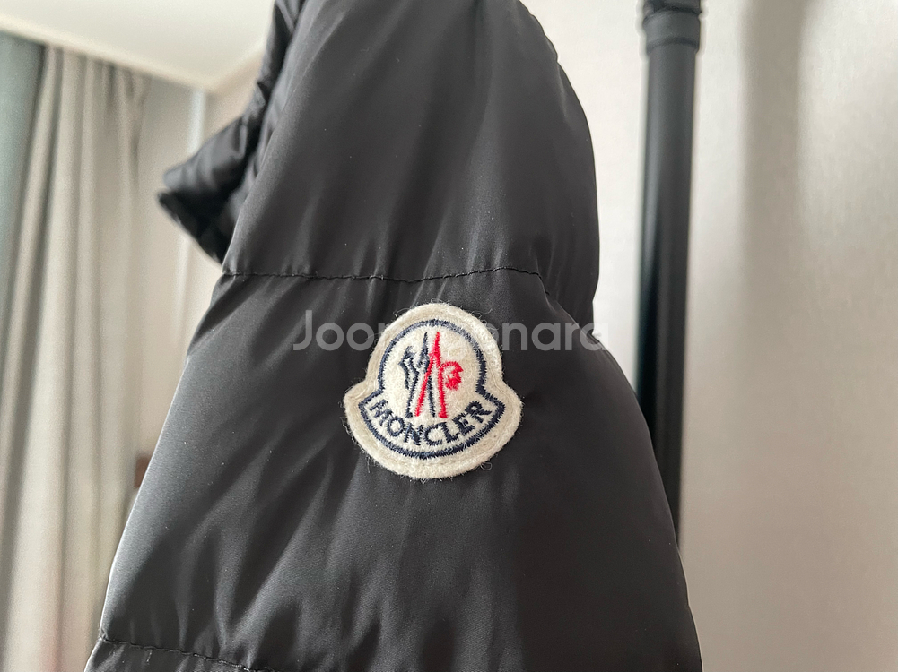 몽클레어 여성 블랙 롱패딩--2