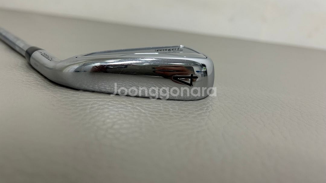 타이틀리스트 T200 4번 아이언 판매합니다.--4