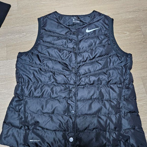 나이키 우먼 L 경량 패딩 베스트 조끼 에어로프트 에어로로프트 러닝 골프 헬스