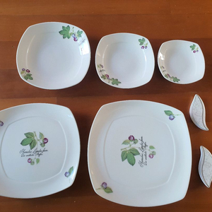 접시와 수저받침