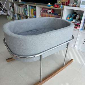 신생아 흔들요람 (캐나다 고급가구브랜드 monte)