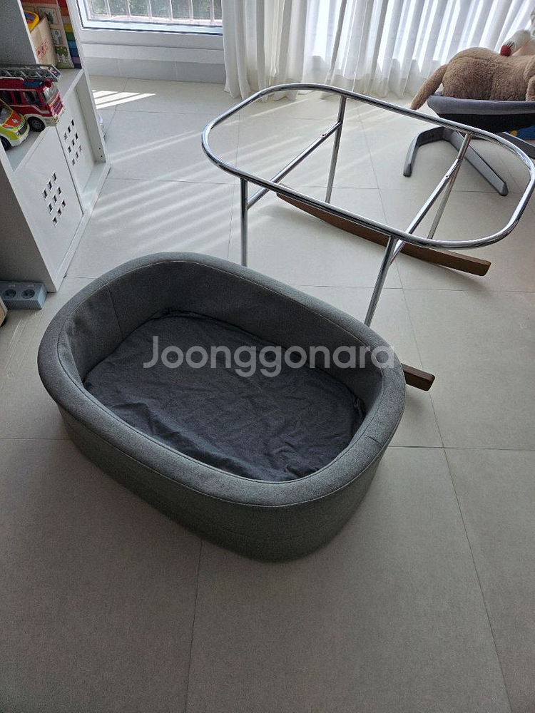 신생아 흔들요람 (캐나다 고급가구브랜드 monte)--2