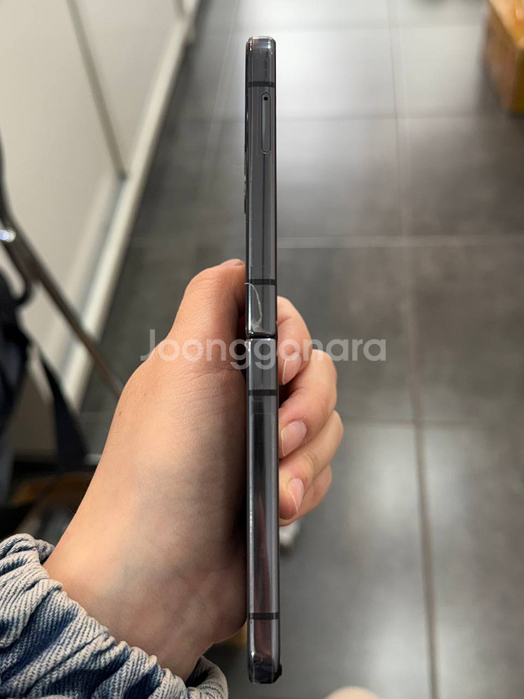 센터올수리)갤럭시Z플립4 그라파이트 256GB--6