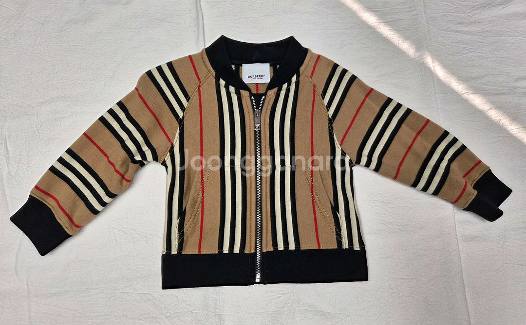 버버리 키즈 스트라이프 집업 12M 판매합니다--0