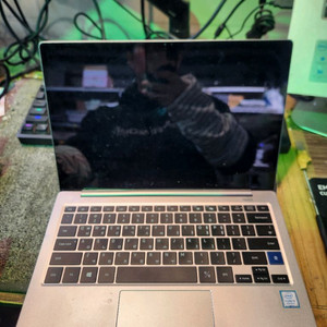 수리용<2836>삼성nt730xbe i3 8세대 고장