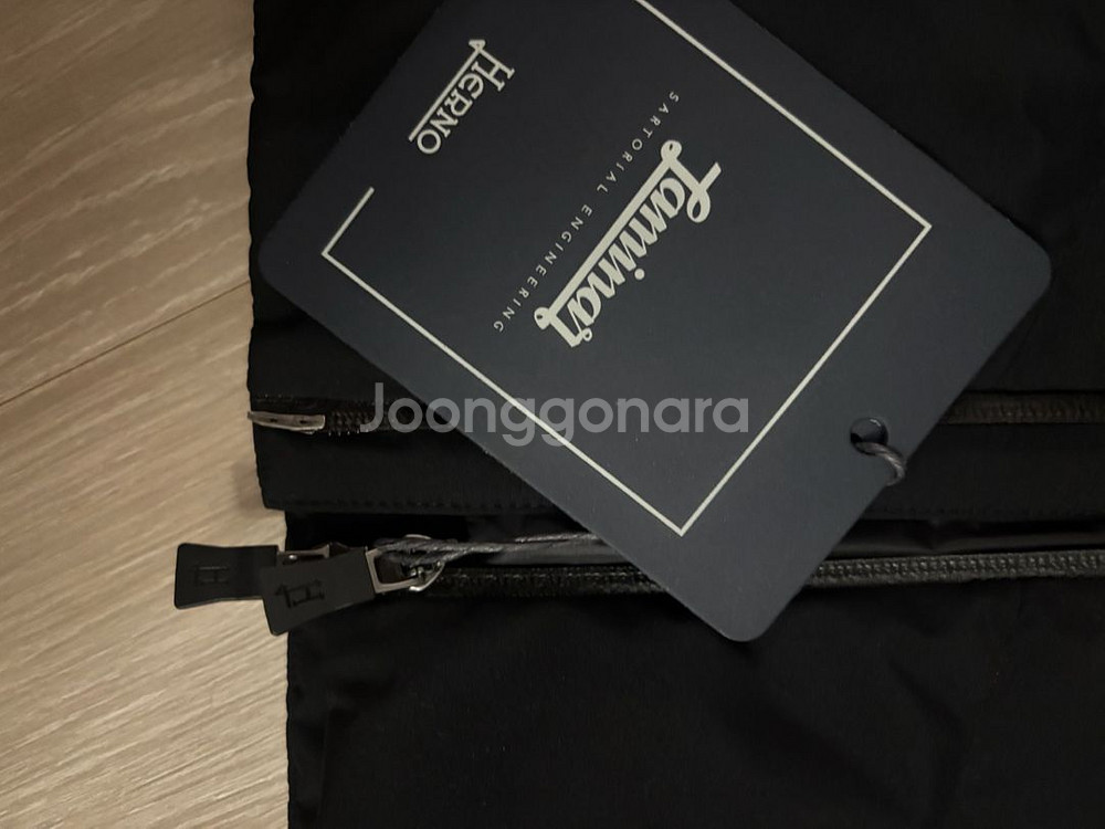 에르노 남성 조끼 베스트 블랙 패딩 새것 사이즈100--4