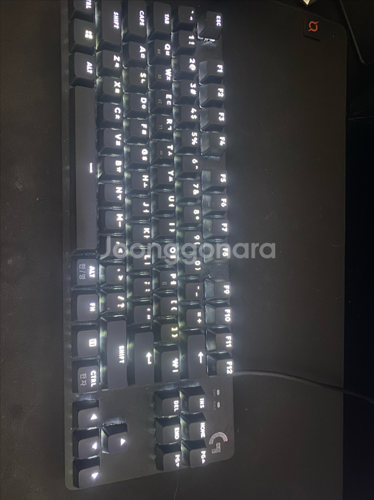 곧 군대가서 게이밍 키보드 판매합니다--0