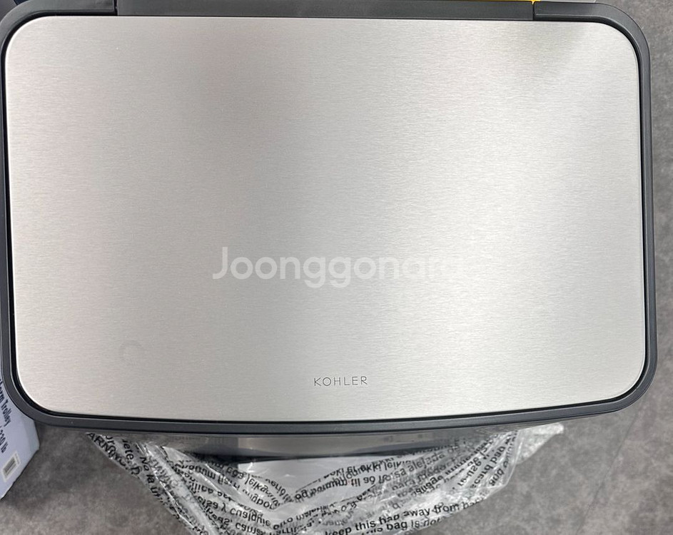 콜러 사각형 페달 쓰레기통 47L 새상품--0