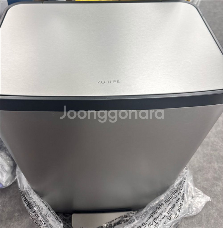 콜러 사각형 페달 쓰레기통 47L 새상품--2