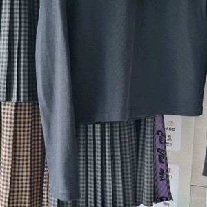 럭키슈에뜨 체크 플리츠 스커트+티