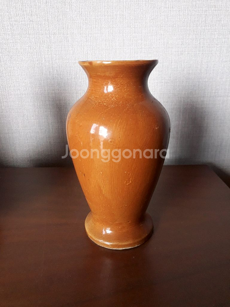 전통 도자기 꽃병--1
