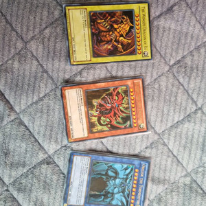 유희왕 일판과영판 영판신의카드는 신의카드 팝니다