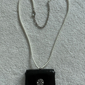 한섬 오브제 진주 크로스백 팝니다