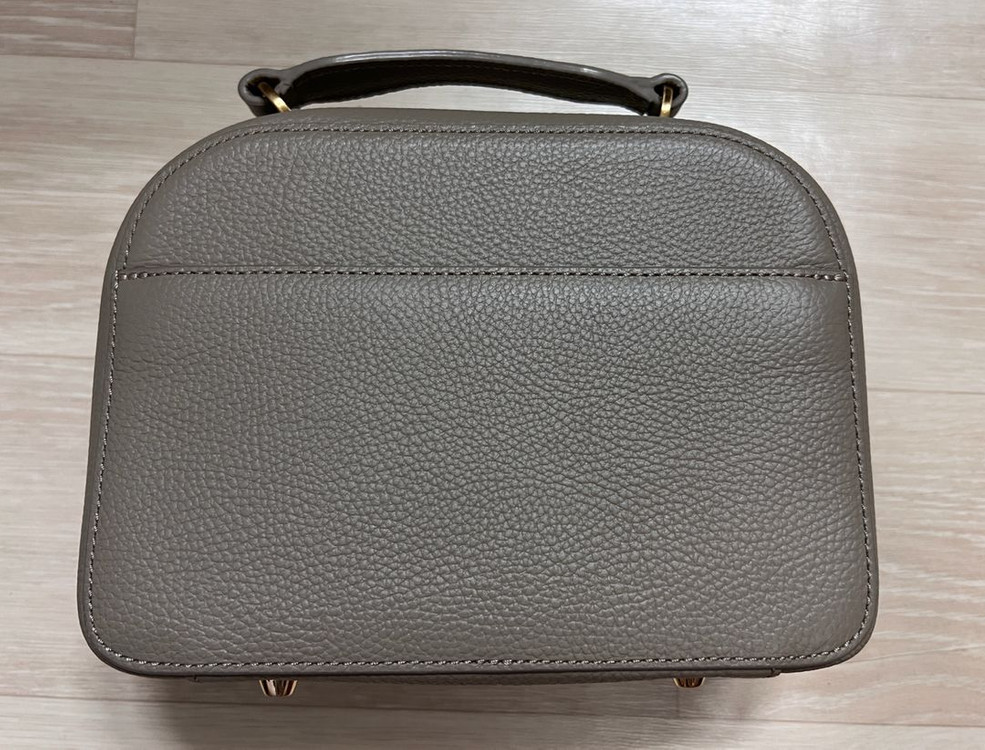 [새상품]드메리엘 크로스백 판매합니다~ 이미지