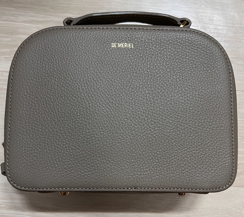 [새상품]드메리엘 크로스백 판매합니다~ 이미지