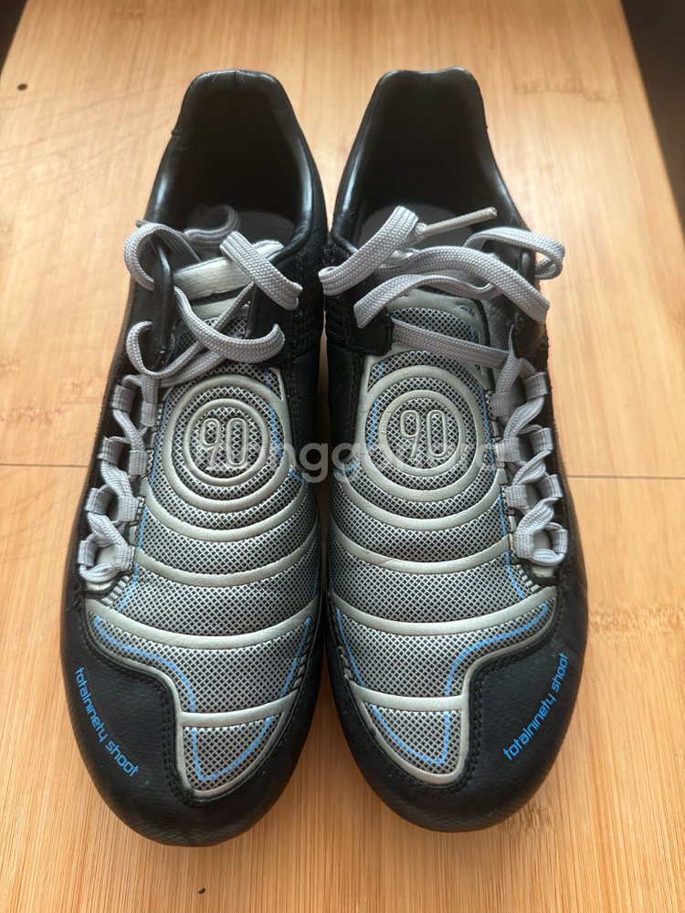 나이키 축구화 토탈90 4--0