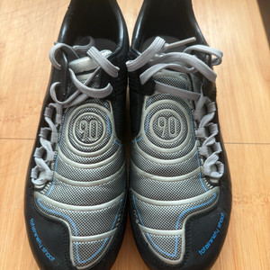 나이키 축구화 토탈90 4