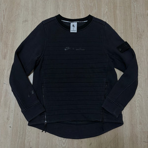 나이키 스톤아일랜드 콜라보 와펜 테크팩 맨투맨 L