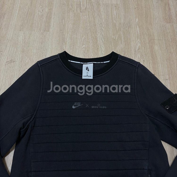 나이키 스톤아일랜드 콜라보 와펜 테크팩 맨투맨 L--1