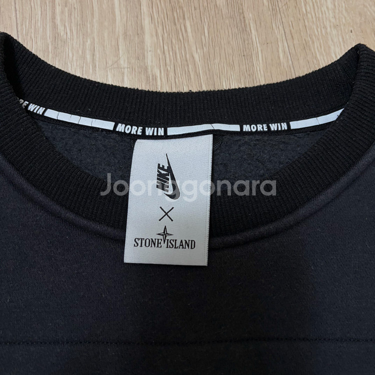 나이키 스톤아일랜드 콜라보 와펜 테크팩 맨투맨 L--5