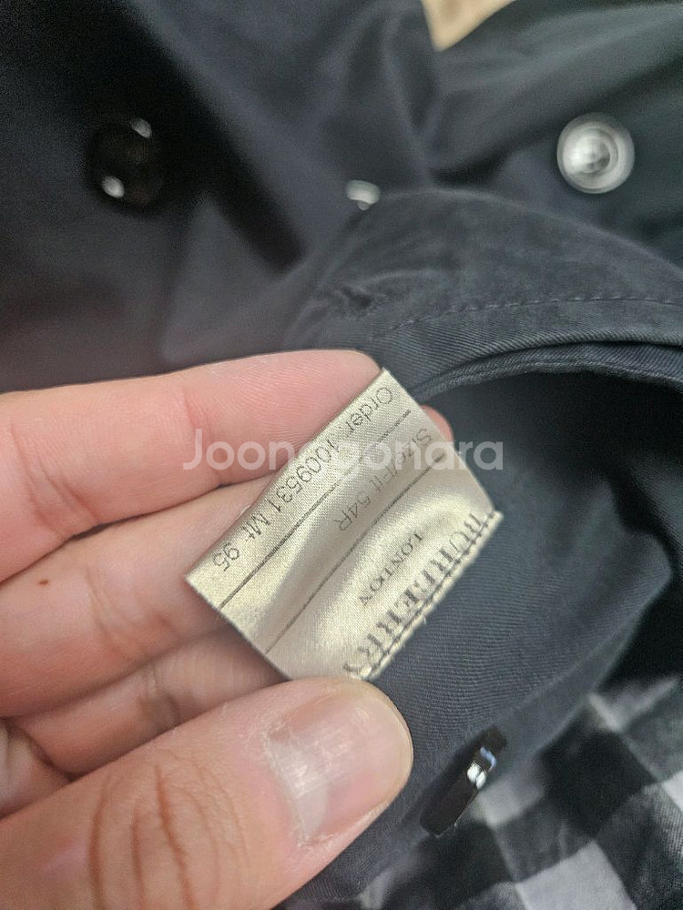 (캐시미어내피포함)버버리 트렌치코트 54사이즈--8