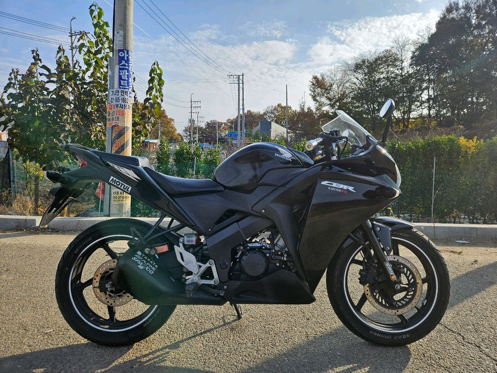 혼다CBR125/14년식/1만키로/140만원/2채널블박 이미지