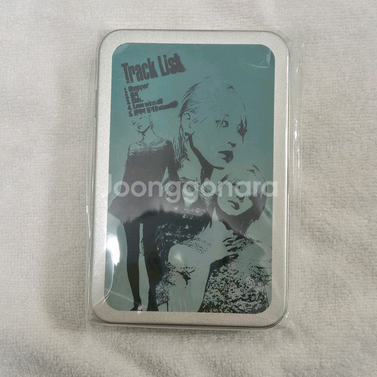 아이유 더위닝, 헐콘 md 굿즈 카드홀더/틴케이스 스티커/포토카드--4