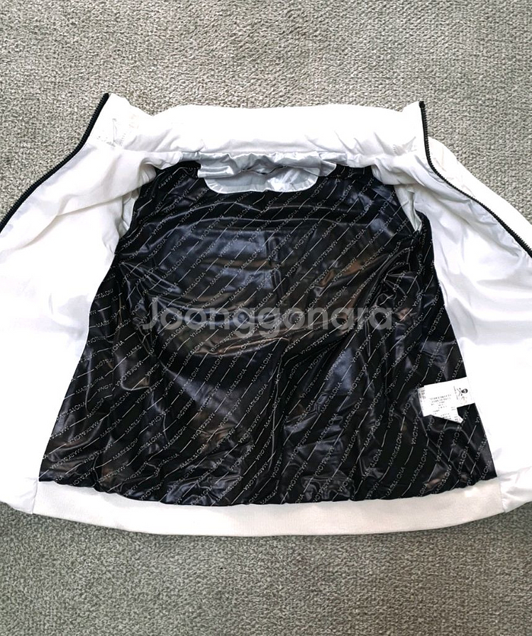 마크앤로나 정품 구스다운 니트방풍패딩 스윙자켓 판매해요--3