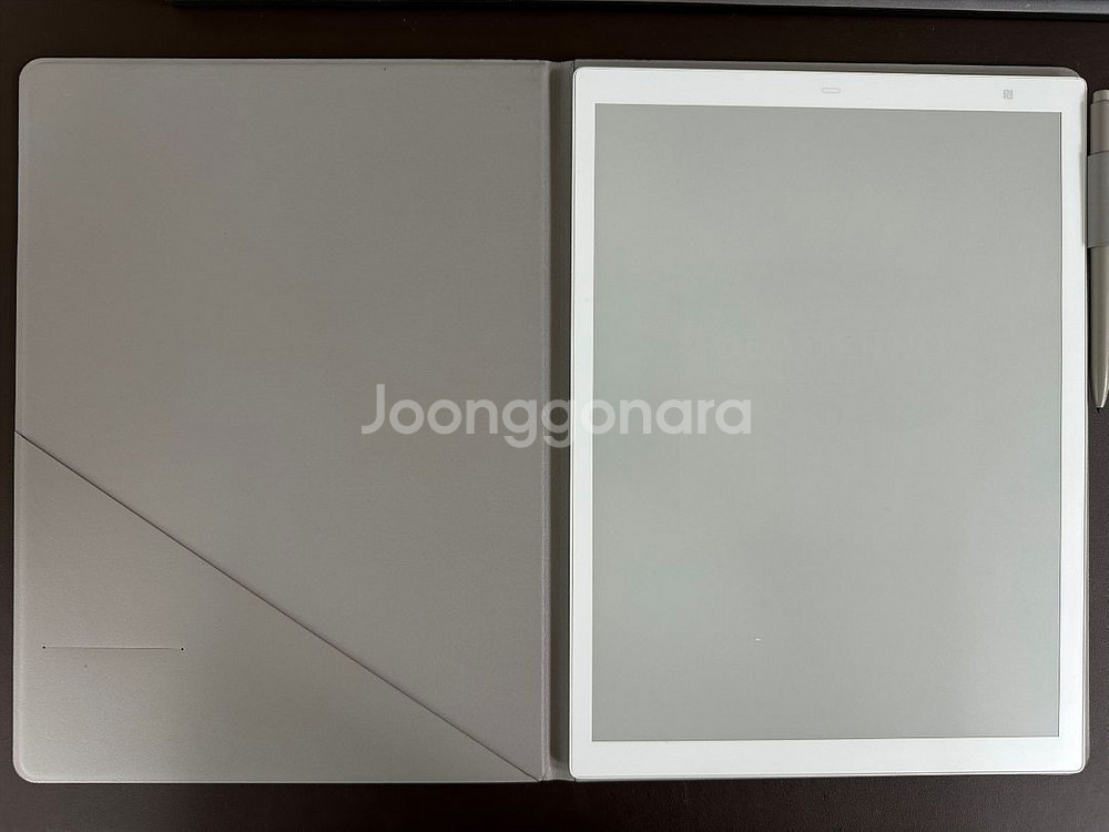 쿠아데르노 A4 gen2 e-ink tablet 및 라미 알스타 S펜--0