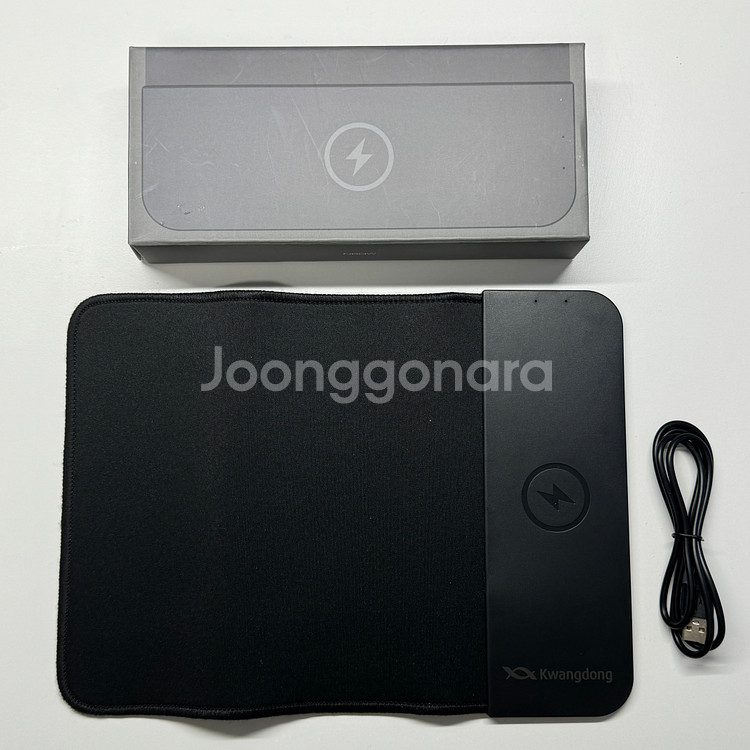 엔보우 고속 무선충전 마우스패드 15W 새제품 팝니다. WCPADS--0