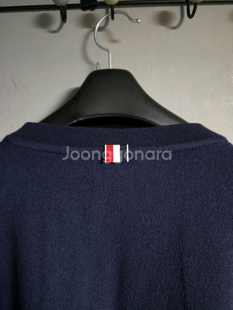 톰브라운 사선완장 4바 캐시미어 니트 스웨터 맨투맨 네이비 색상 5사이즈 국내 105 ~ 110 정도--7