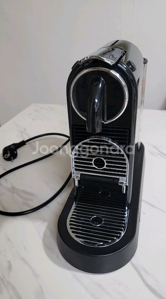 네스프레소 커피머신--1