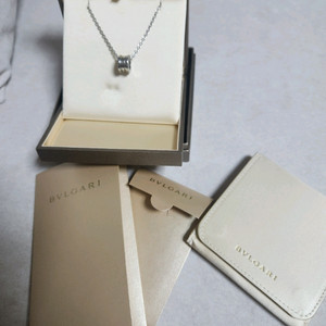 불가리 비제로원 화이트골드 목걸이
