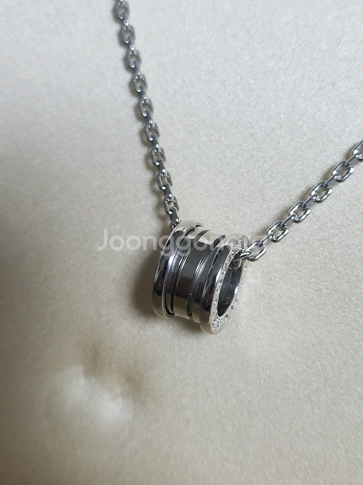 불가리 비제로원 화이트골드 목걸이--1