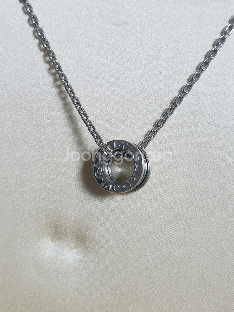 불가리 비제로원 화이트골드 목걸이--3